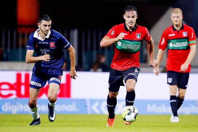 现出超越年 现出超越年